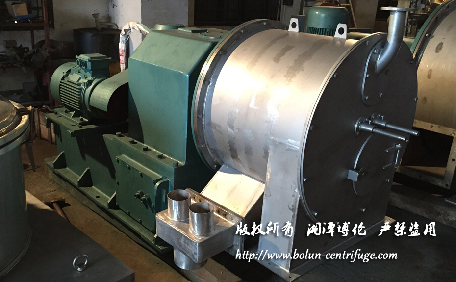 HR400-N型臥式雙級(jí)活塞推料離心機(jī)
