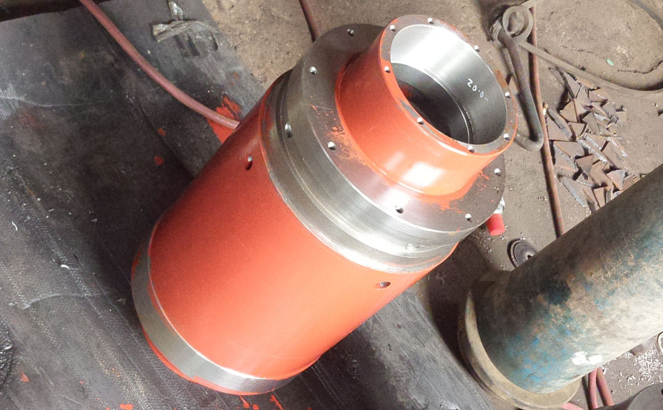 HR400雙級活塞推料離心機(jī)軸承室